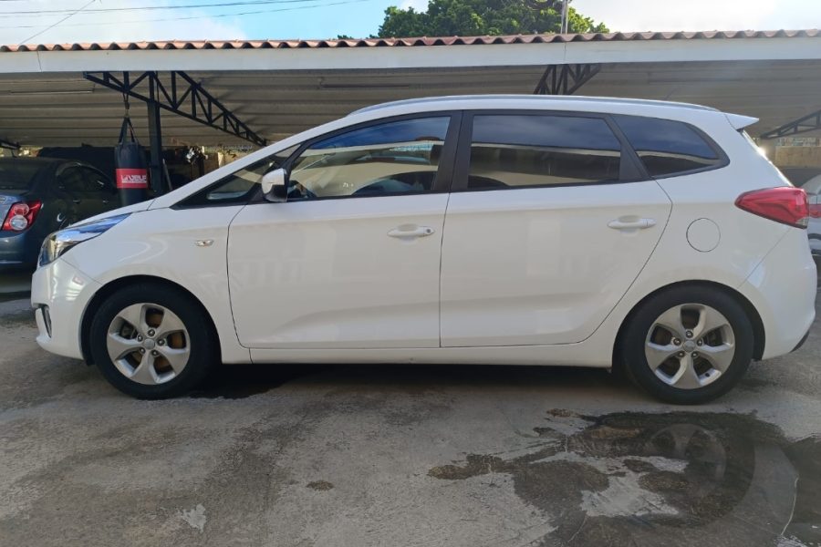 Kia Carens 7-Seater R78-58