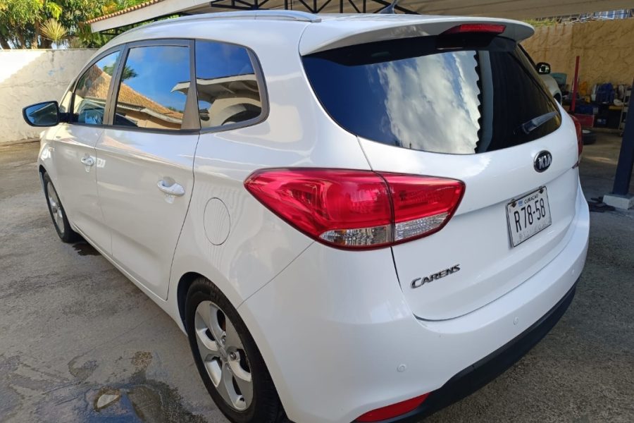 Kia Carens 7-Seater R78-58