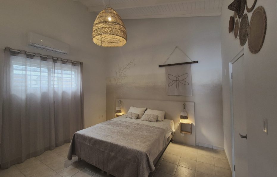 Cozy Poolside 2BR Apt in Saliña, near MAMBO BEACH