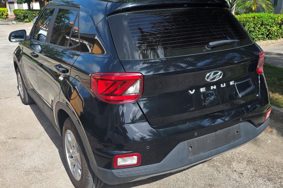 Hyundai Venue M39-71