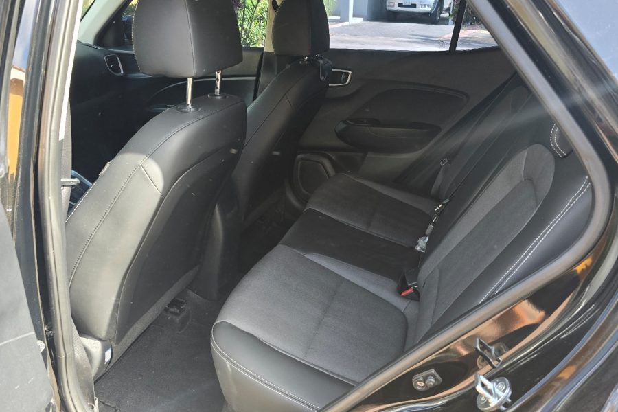 Hyundai Venue M39-71