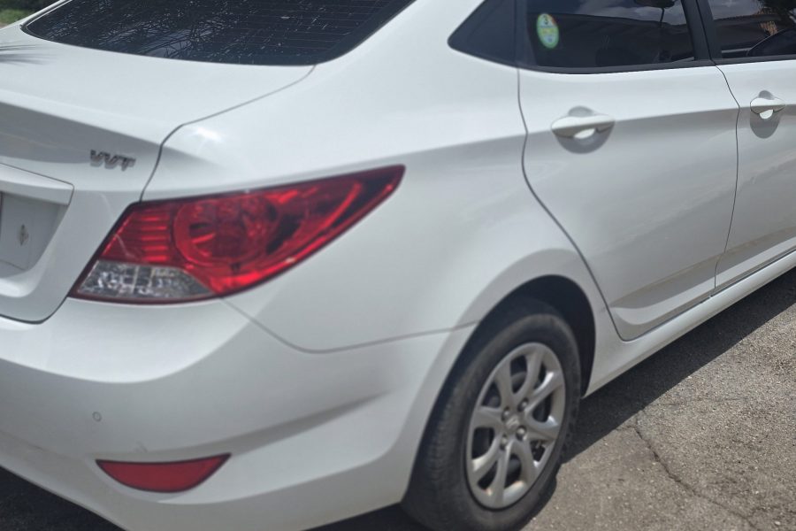 Hyundai Accent M27-41