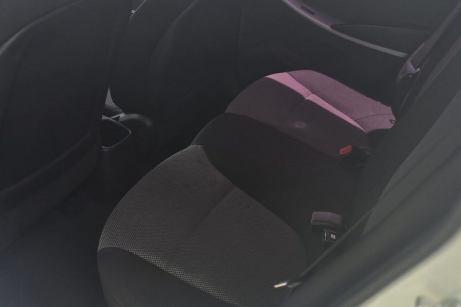 Hyundai Accent M27-41