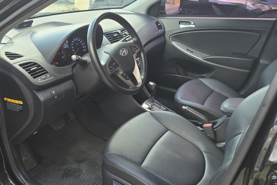 Hyundai Accent M84-66