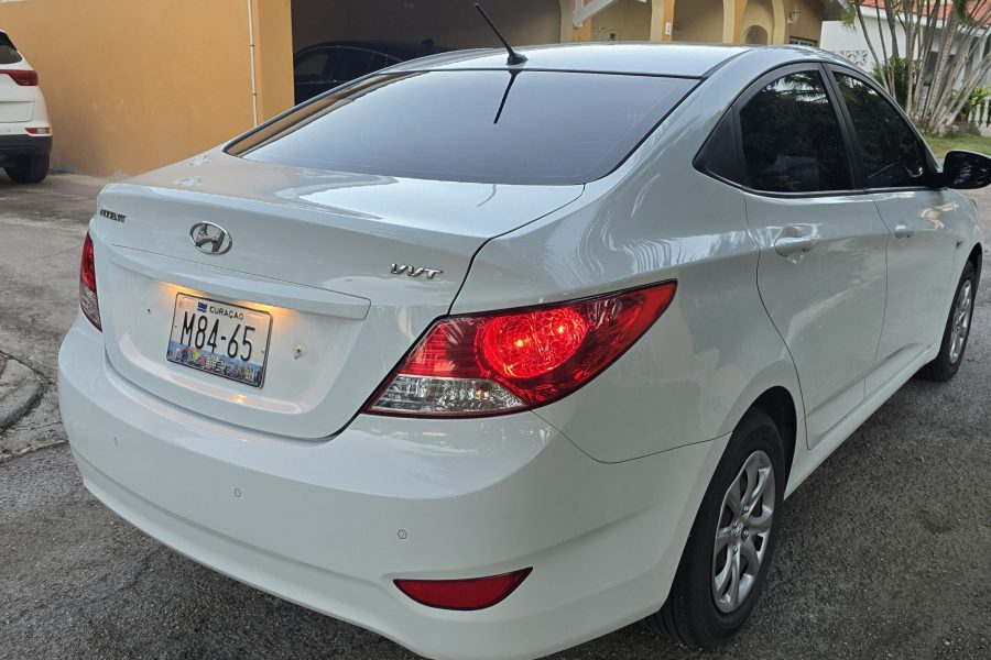 Hyundai Accent M84-65