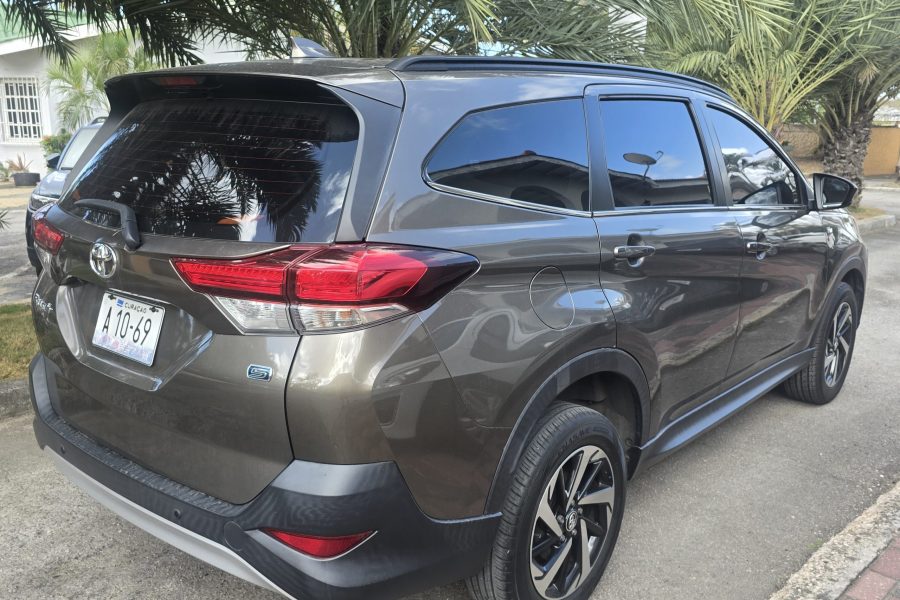 Toyota Rush A10-69 7-seater