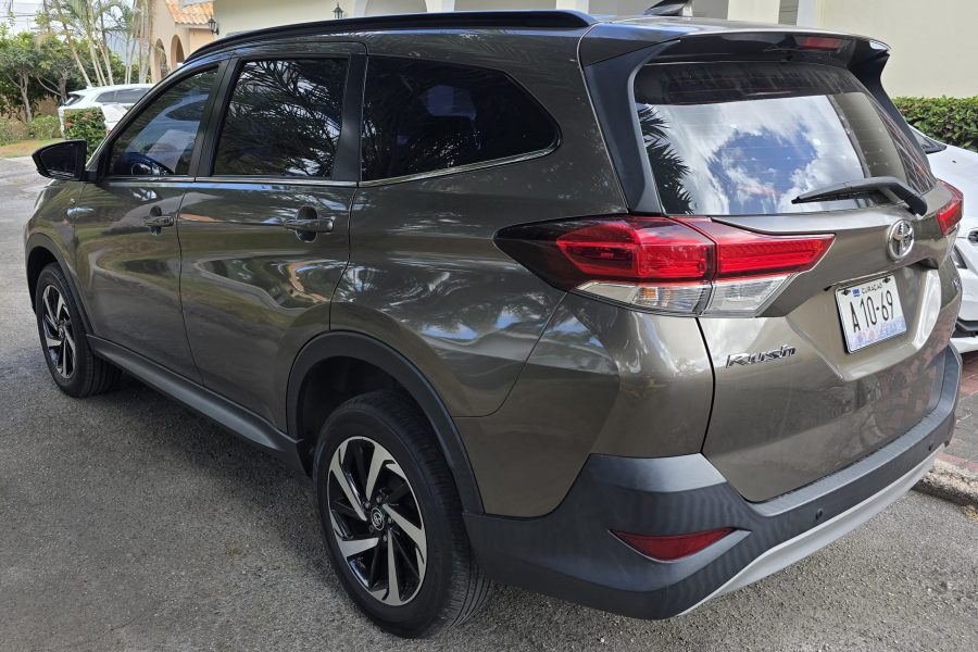 Toyota Rush A10-69 7-seater