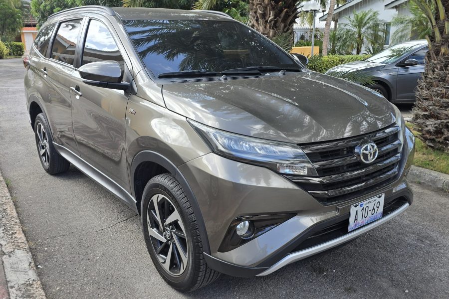 Toyota Rush A10-69 7-seater